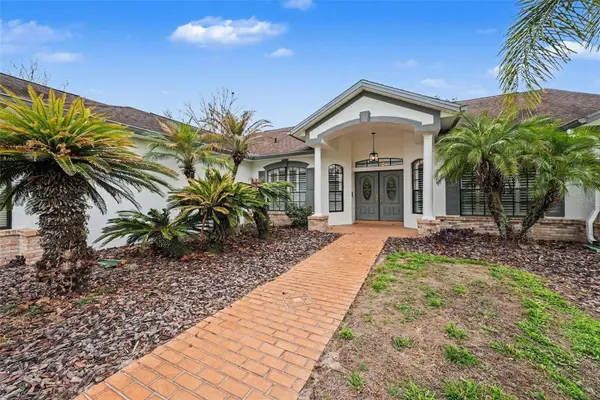 19216 RIDGELAKE DR, Lutz, FL 33549