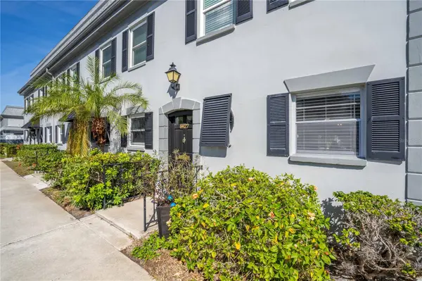 6927 PLACE DE LA PAIX #6927, St Petersburg, FL 33707