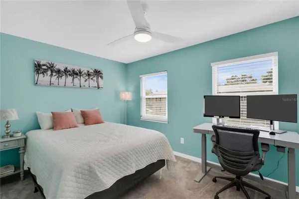 6927 PLACE DE LA PAIX #6927, St Petersburg, FL 33707