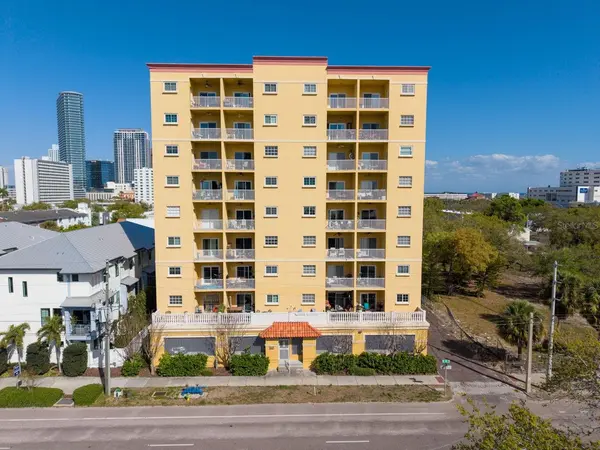 316 8TH ST S #402, St Petersburg, FL 33701