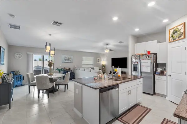 5426 BLUE AZURE DR, Wimauma, FL 33598