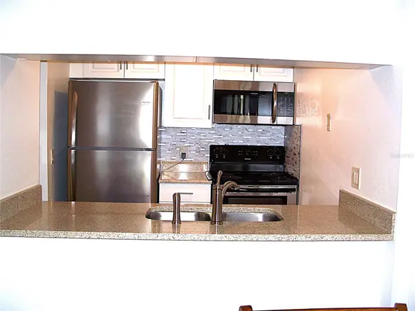 3808 N OAK DR #U42, Tampa, FL 33611