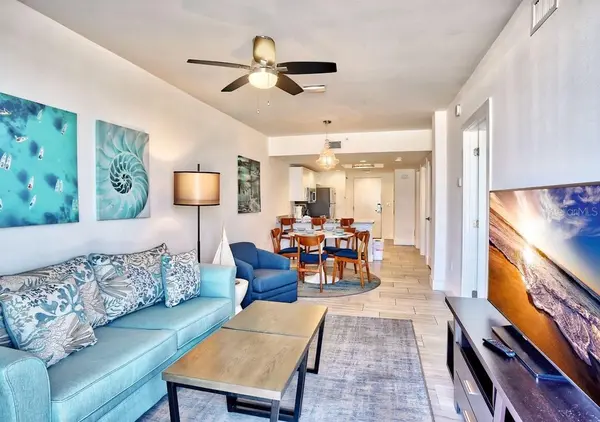 10116 GULF BLVD #203W, Treasure Island, FL 33706