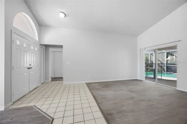 812 CRESTRIDGE DR, Tarpon Springs, FL 34688