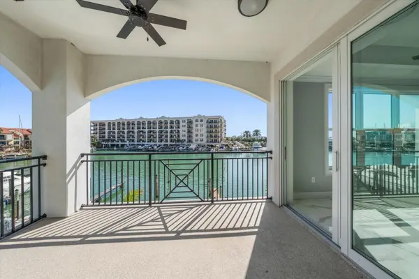 211 DOLPHIN PT #201, Clearwater, FL 33767