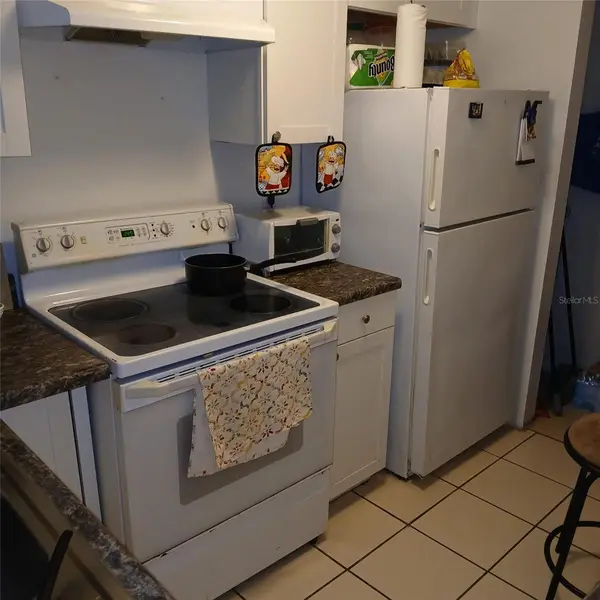 8609 N CHAMPLAIN CT #77, Tampa, FL 33614