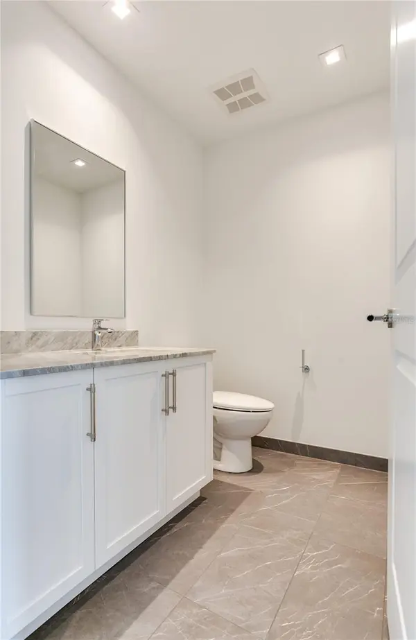 3015 S YSABELLA AVE #2401, Tampa, FL 33629