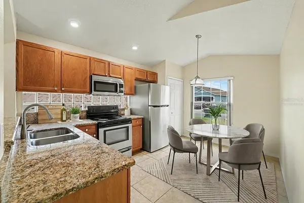 162 CANARY ISLAND CIR, Davenport, FL 33837