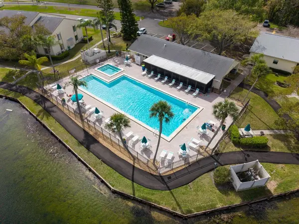 1400 PINE GLEN LN #D2, Tarpon Springs, FL 34688