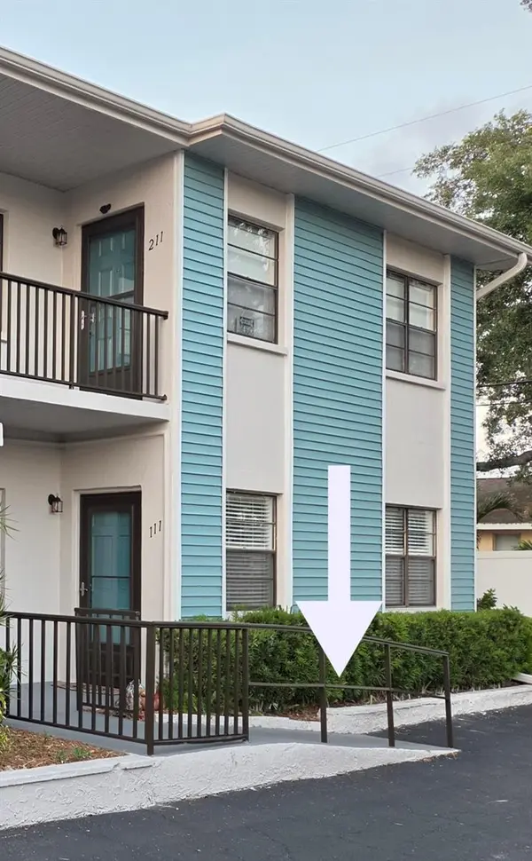 5925 TERRACE PARK DR N #111, St Petersburg, FL 33709