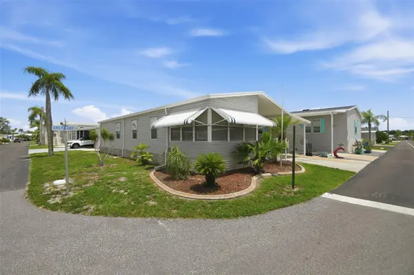 6907 AMERICANA DR NE #101, St Petersburg, FL 33702
