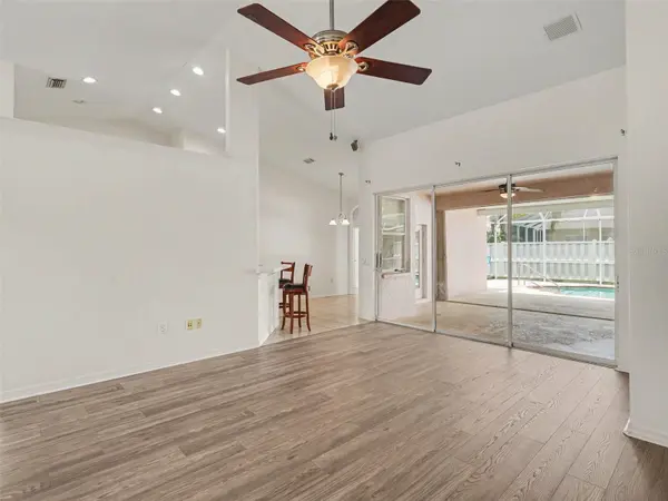 535 PLANTERS MANOR WAY, Bradenton, FL 34212