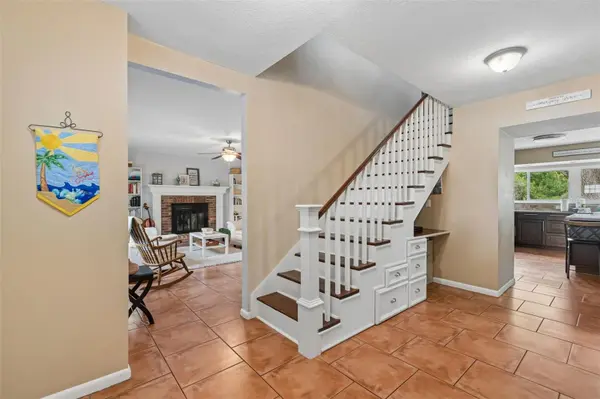 6815 MITCHELL CIR, Tampa, FL 33634