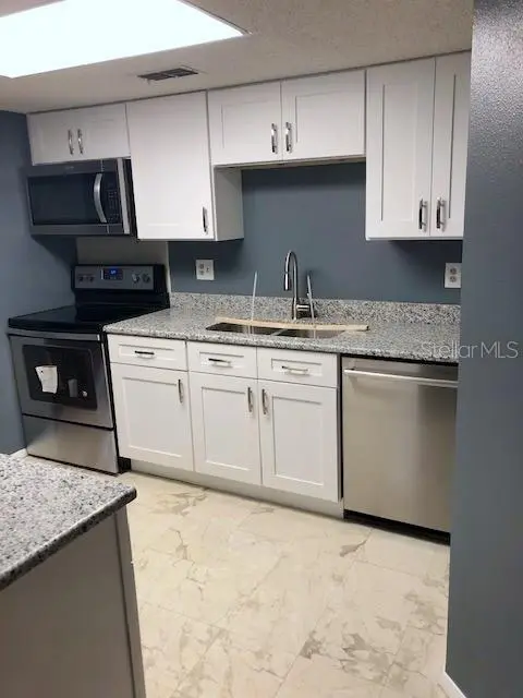 124 LOBLOLLY CT #D, Oldsmar, FL 34677