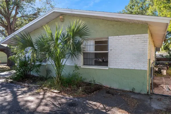 914 LAKE PALMS DR, Largo, FL 33771