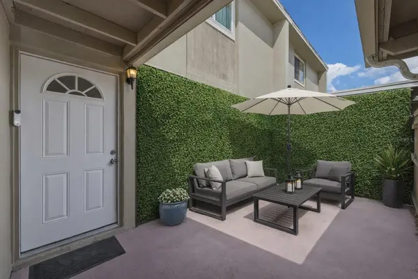 7912 CEDAR DR #7912, Temple Terrace, FL 33637