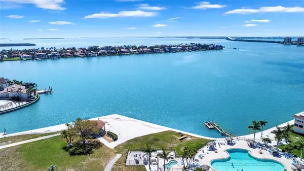 4900 BRITTANY DR S #301, St Petersburg, FL 33715