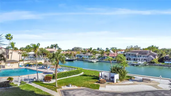4900 BRITTANY DR S #301, St Petersburg, FL 33715