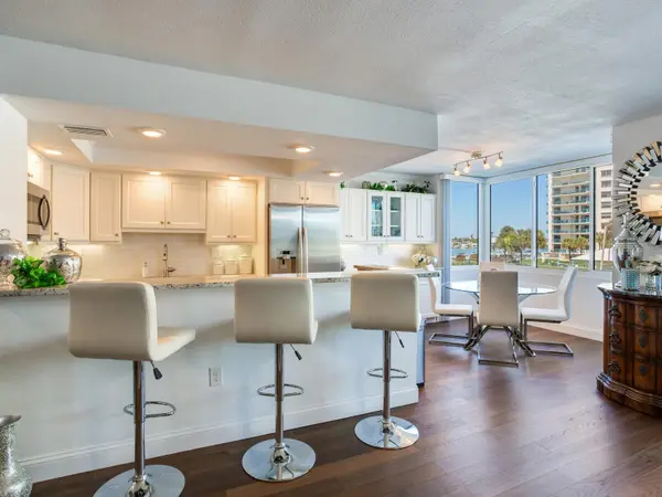 660 ISLAND WAY #202, Clearwater Beach, FL 33767