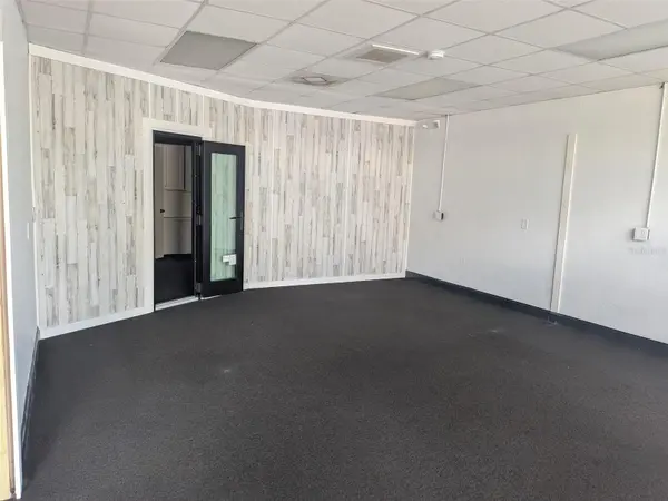 5630 PARK BLVD N #A & B, Pinellas Park, FL 33781