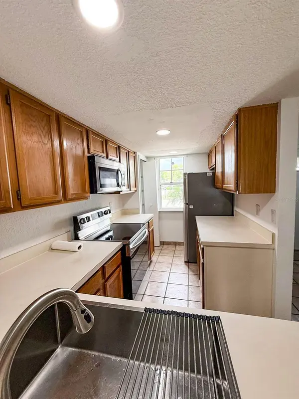 7522 HOLLOWELL DR, Tampa, FL 33615