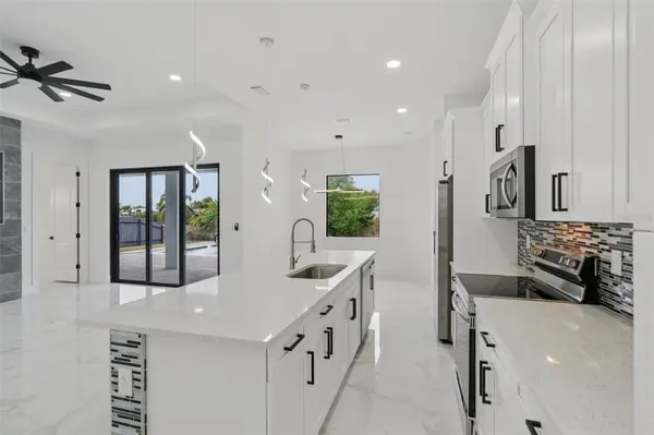 12 SE 17TH AVE, Cape Coral, FL 33990