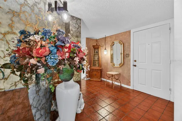 14820 RUE DE BAYONNE #302, Clearwater, FL 33762