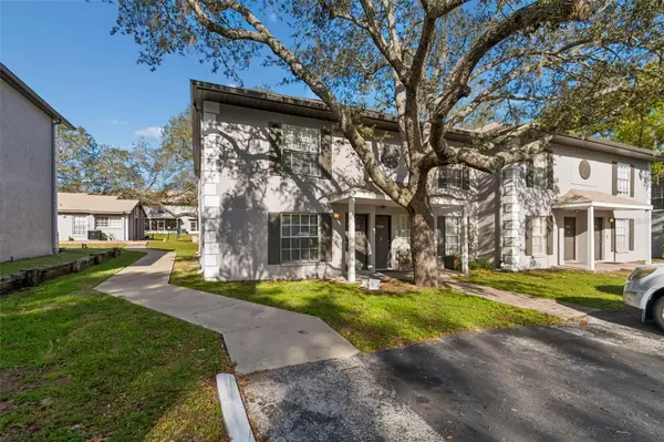 5182 SUNRIDGE PALMS DR #5182, Tampa, FL 33617
