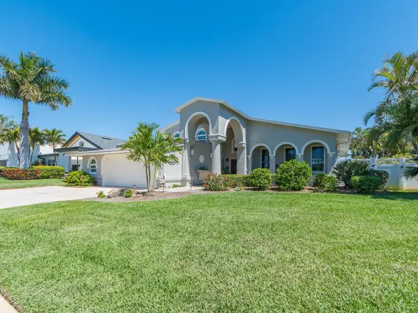 707 SNUG IS, Clearwater Beach, FL 33767