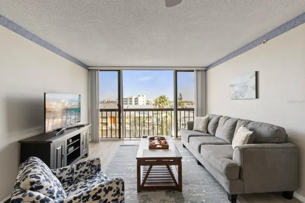 255 DOLPHIN PT #513, Clearwater Beach, FL 33767