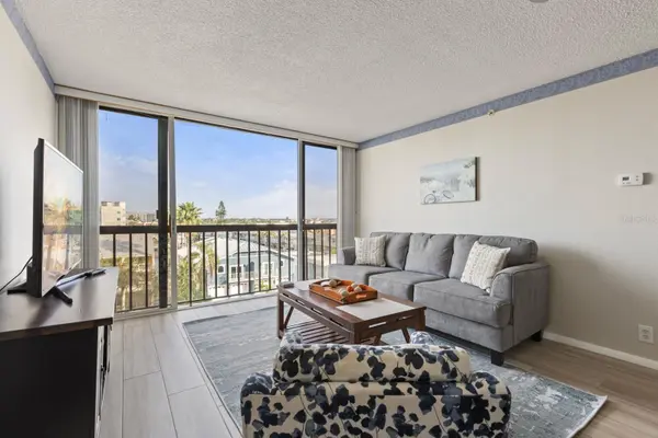 255 DOLPHIN PT #513, Clearwater Beach, FL 33767