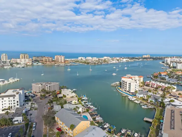 255 DOLPHIN PT #513, Clearwater Beach, FL 33767