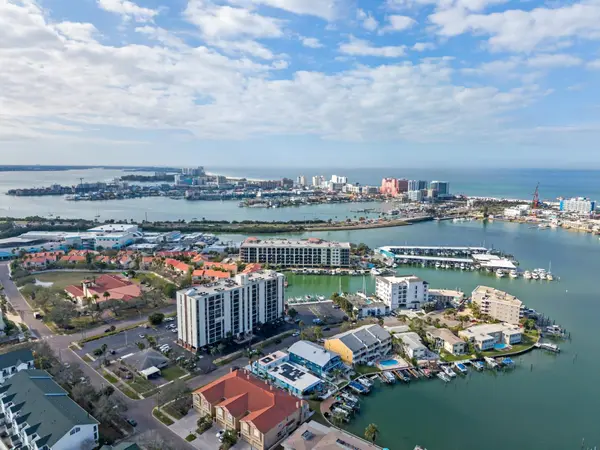 255 DOLPHIN PT #513, Clearwater Beach, FL 33767