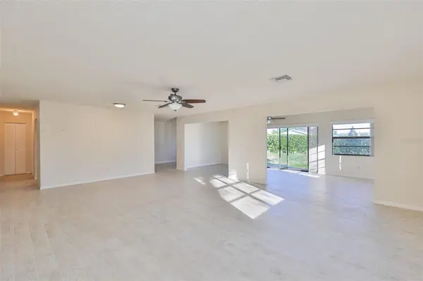 2321 LANCASTER DR, Sun City Center, FL 33573