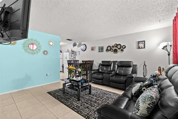 8040 47TH AVE N, St Petersburg, FL 33709