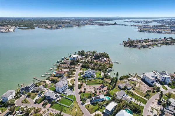 15825 REDINGTON DR, Redington Beach, FL 33708