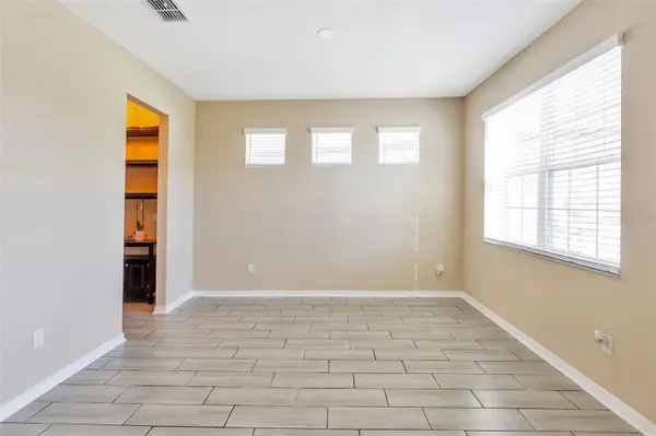 30068 SKYLARK DR, Wesley Chapel, FL 33545