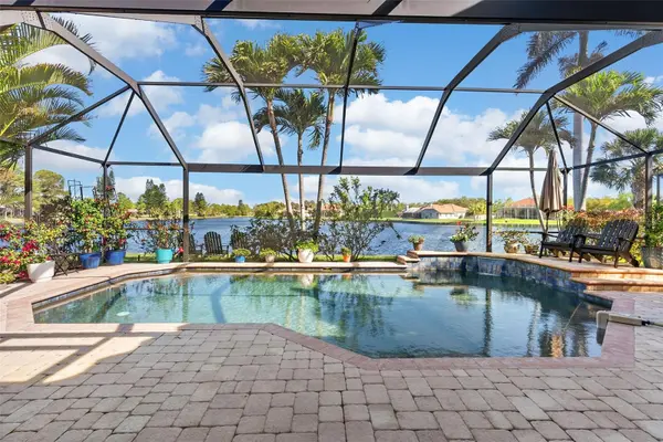4731 COCONUT PALM CIR NE, St Petersburg, FL 33703