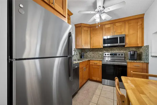 7625 SUN ISLAND DR S #207, South Pasadena, FL 33707