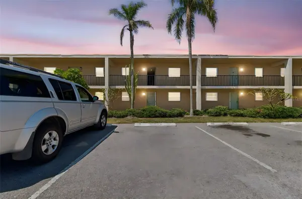 12300 PARK BLVD #221, Seminole, FL 33772