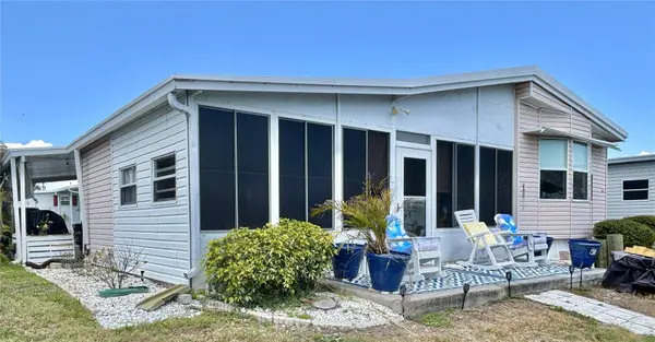 102 AMERICANA CT NE #206, St Petersburg, FL 33702