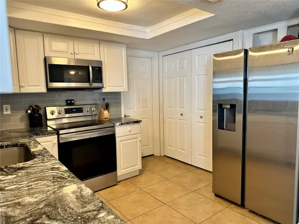 3240 BRIAR CLIFF DR, Holiday, FL 34691