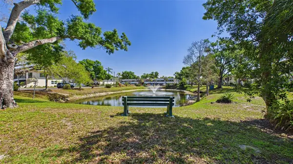 5664 40TH TER N #428, St Petersburg, FL 33710