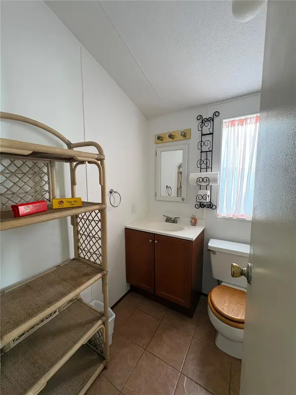 21027 LAZY DAYS CIR, Lutz, FL 33558