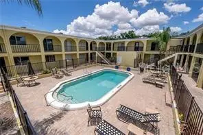 3206 W AZEELE ST #220, Tampa, FL 33609