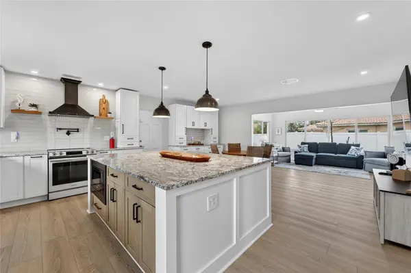 2 79TH ST S, St Petersburg, FL 33707