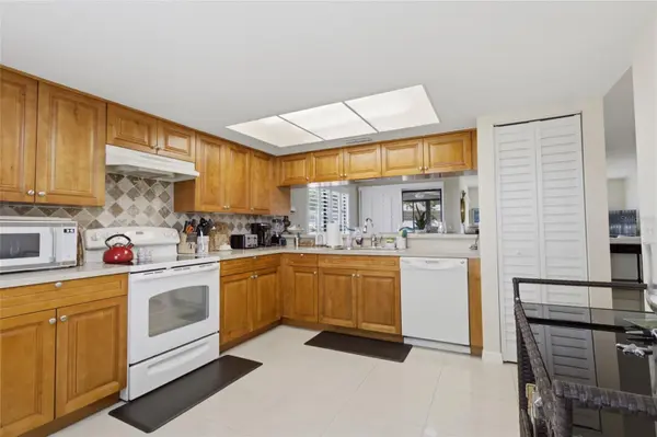 2701 COUNTRYSIDE BLVD #101, Clearwater, FL 33761