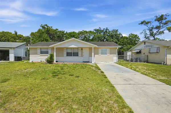 11902 OCEANSIDE DR, Port Richey, FL 34668