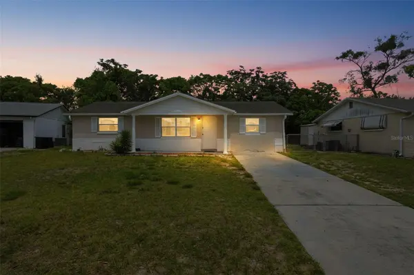 11902 OCEANSIDE DR, Port Richey, FL 34668