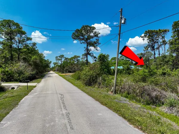 2022 FLOWER TER, Sebring, FL 33875